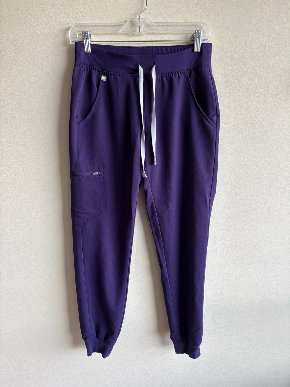 FIGS Technical Collection Jogger Scrub Pants in Women’s XS